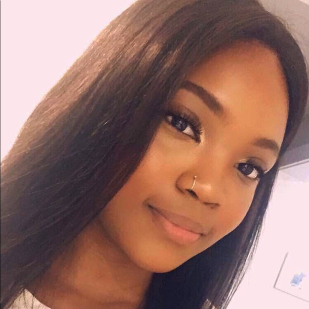 Meet your Posher, Nicole